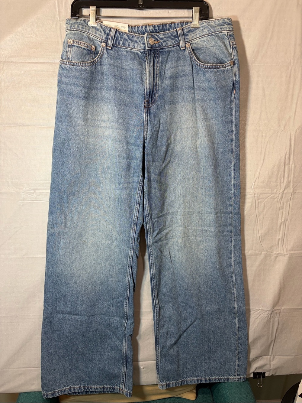 227. H&M Woman’s Baggy Regular Waist Light Blue Jeans
